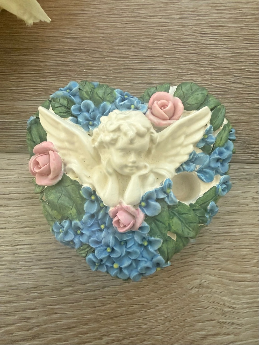 Vintage Victorian Angel Herat shaped pen holder
